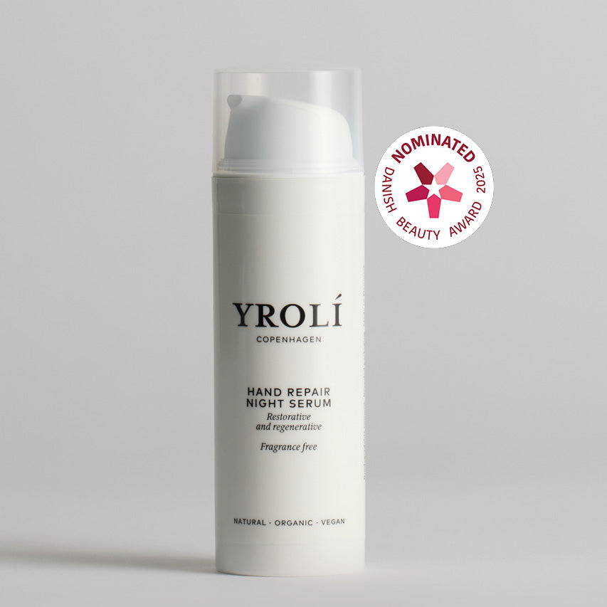 Yrolí Copenhagen Hand Repair Night Serum 50 ml i hvid pumpeflaske, parfumefri hudpleje med genopbyggende og regenererende natserum til hænder